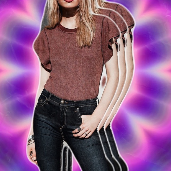 We The Free Basically Thermal Flutter Tee - Picture 1 of 4